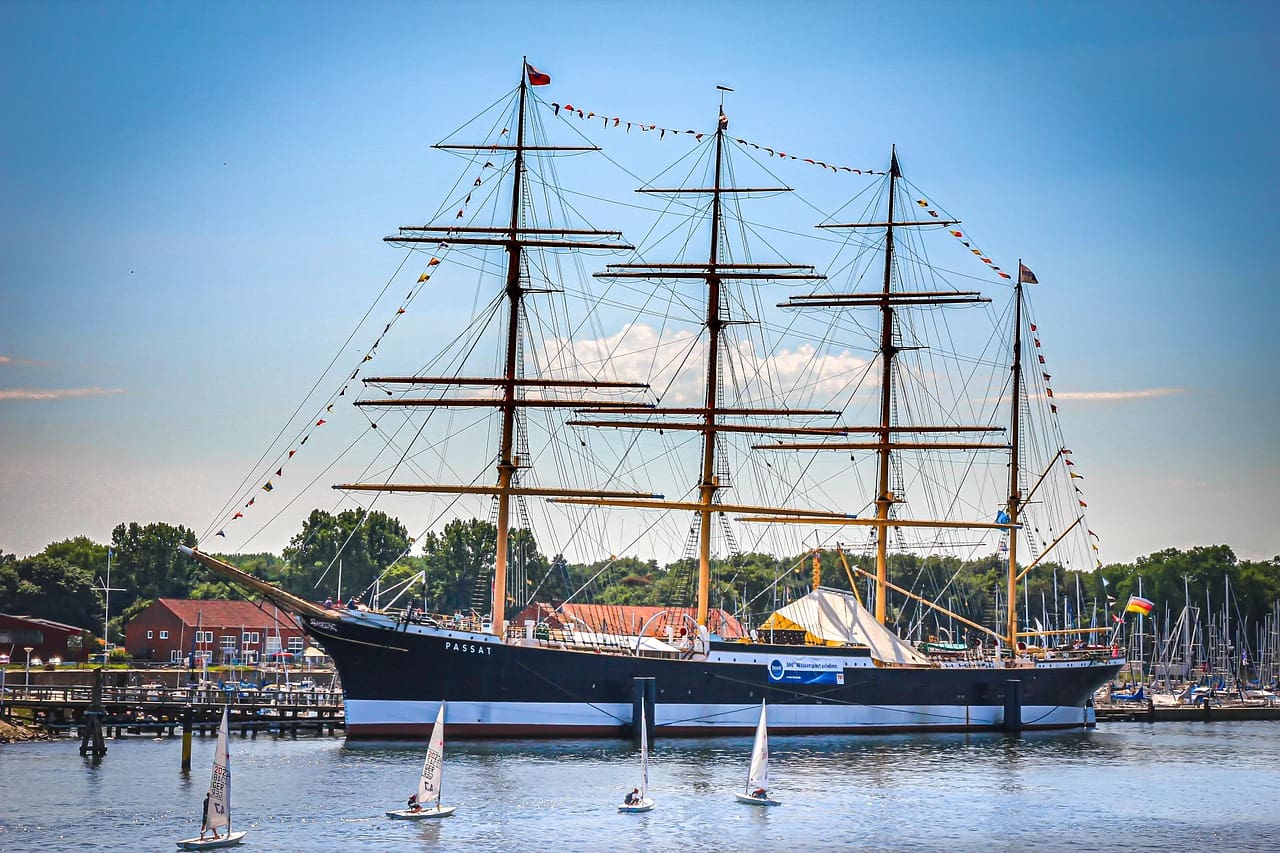 Travemünde Segelschiff Passat - Bild von Tom auf Pixabay